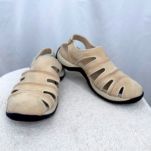 Clarks Springers Womens Leather Sandals 8M Cream Light Tan Elastic Back Strap - Picture 1 of 8